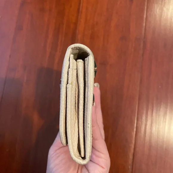 Jimmy Choo Cream Leather Wallet with Star Studs - Picture 4 of 9